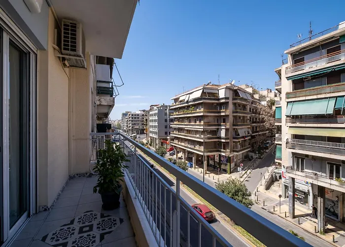 Lovely And Modern 3Bd Close To Ampelokipoi Metro